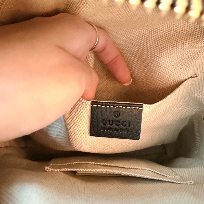 Gucci  SOHO雙G車紋牛皮荔枝紋鏈帶後背包-11