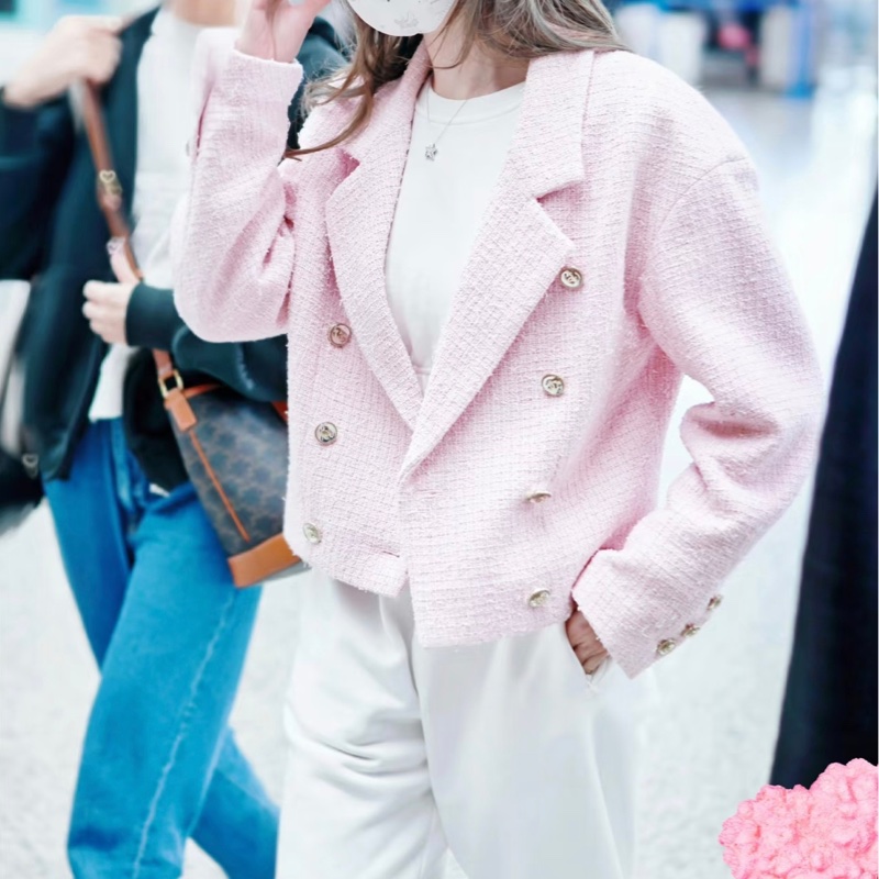 CHANEL 2021早春粉色斜紋軟呢短款外套-2