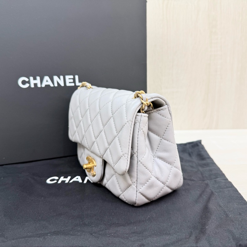 CHANEL✨淺灰羊皮金釦金球方胖 AS1786-2