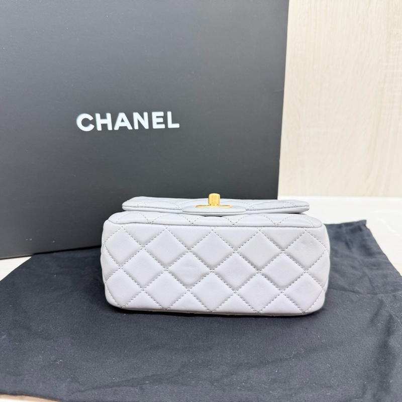 CHANEL✨淺灰羊皮金釦金球方胖 AS1786-4