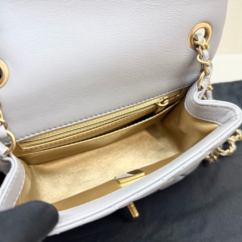 CHANEL✨淺灰羊皮金釦金球方胖 AS1786-9