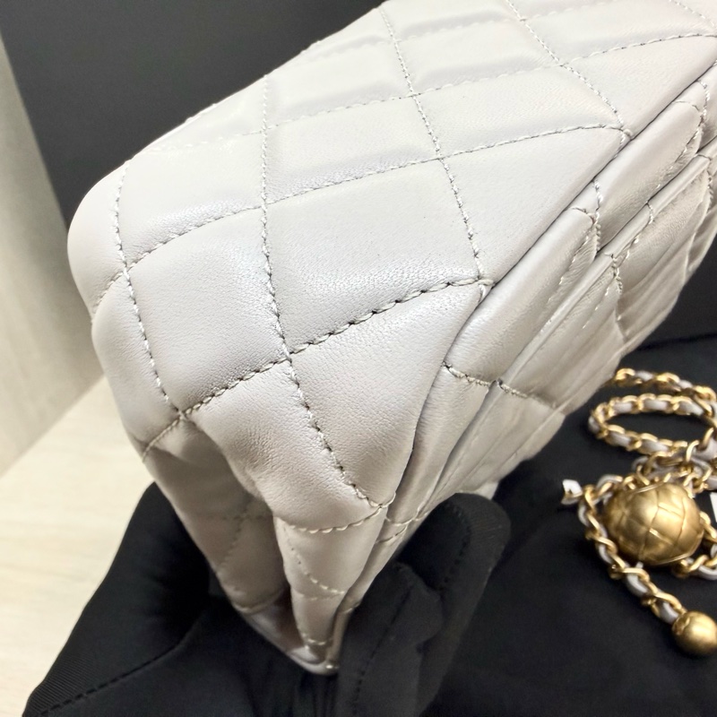 CHANEL✨淺灰羊皮金釦金球方胖 AS1786-15