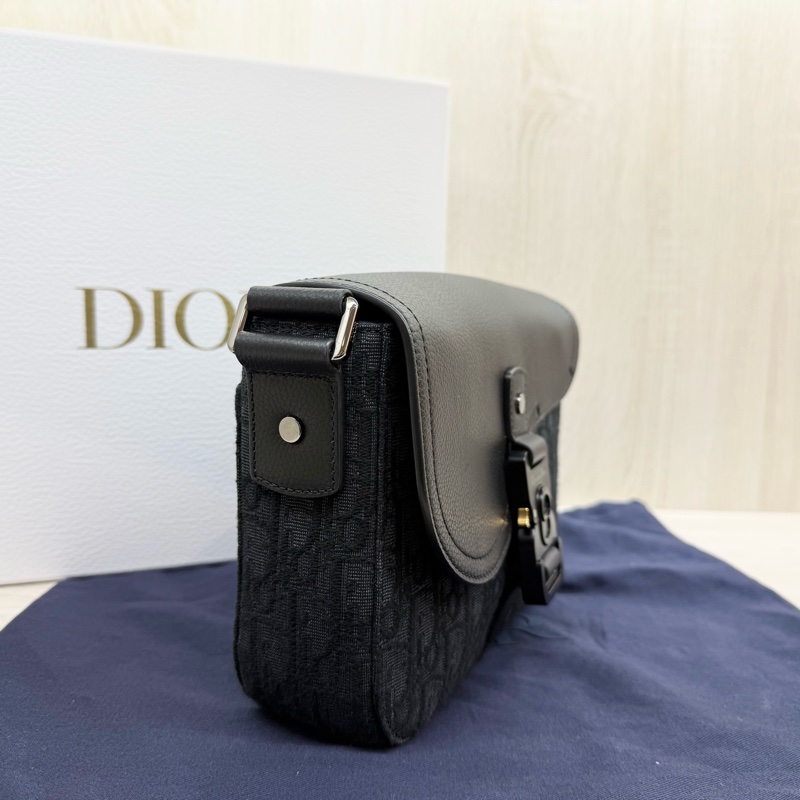 Dior黑色 Saddle 小型翻蓋郵差包1ADPO049YKS-3