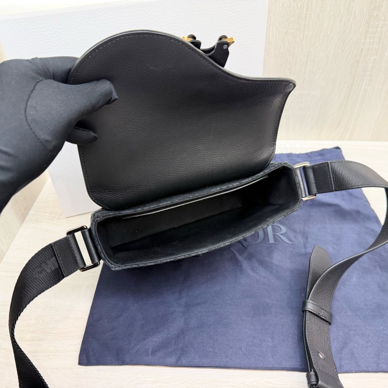 Dior黑色 Saddle 小型翻蓋郵差包1ADPO049YKS-11