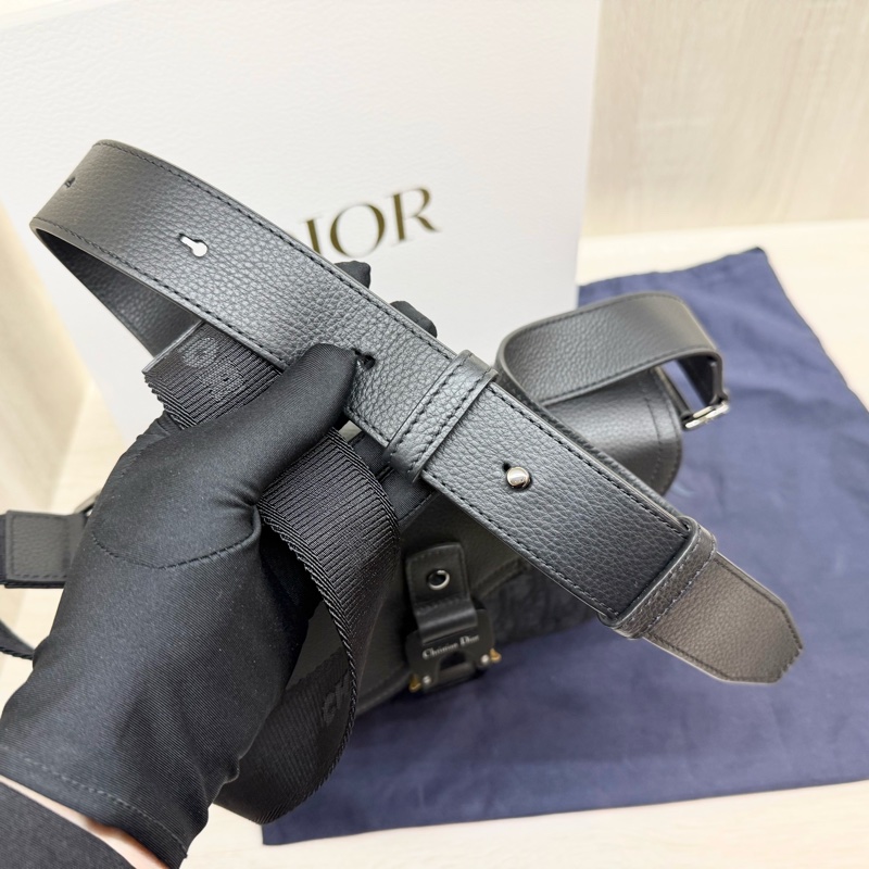 Dior黑色 Saddle 小型翻蓋郵差包1ADPO049YKS-12