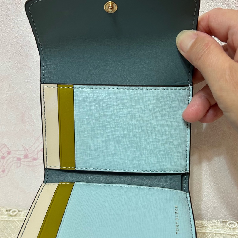 TORY BURCH 立體LOGO撞色皮革三折扣式小短夾-2