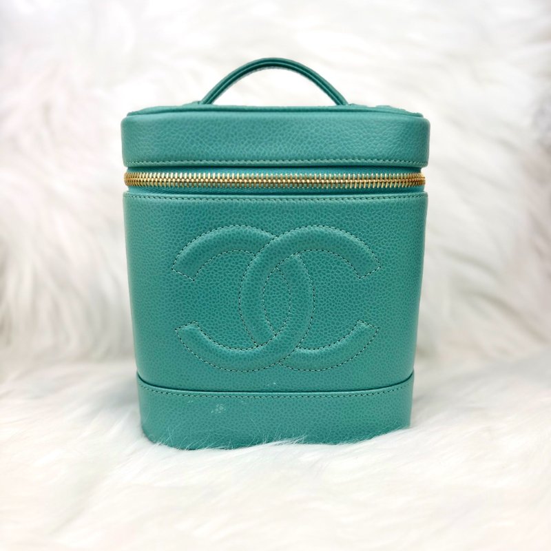 Chanel Vanity Case 化妝包 綠色 牛皮 中號 豎版-0