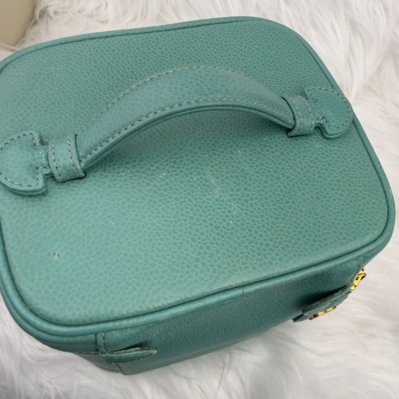 Chanel Vanity Case 化妝包 綠色 牛皮 中號 豎版-4