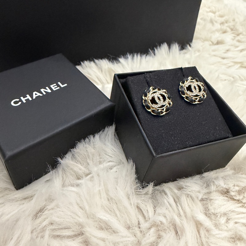 Chanel 皮穿鏈水鑽耳環-4