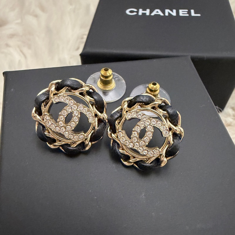 Chanel 皮穿鏈水鑽耳環-5