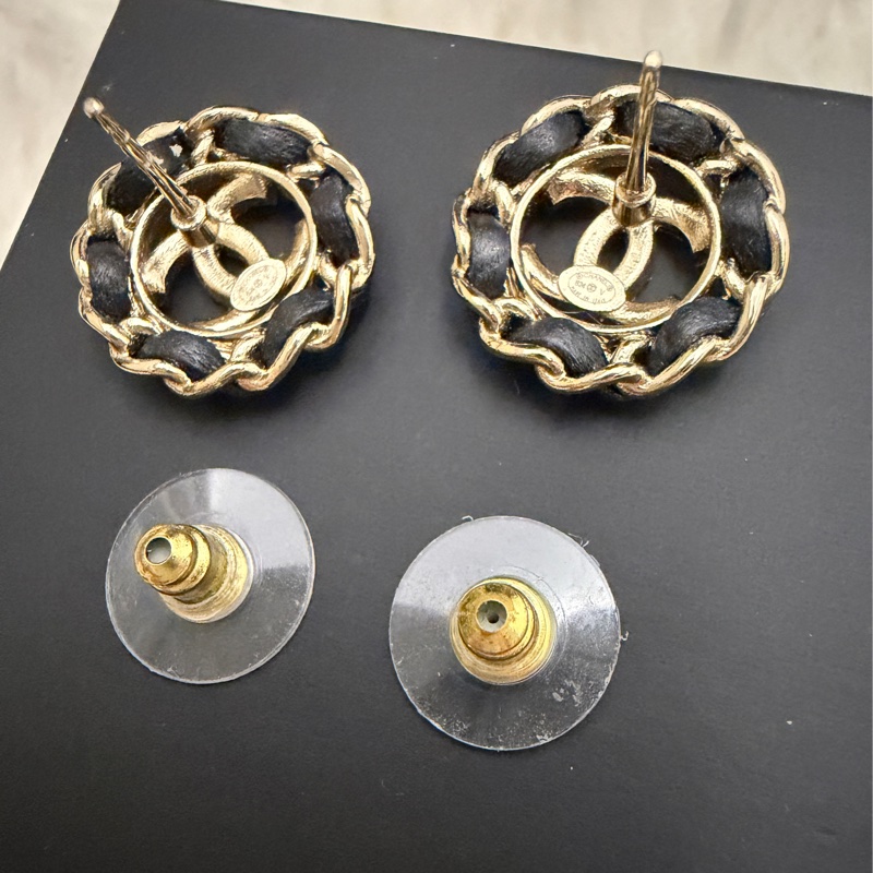 Chanel 皮穿鏈水鑽耳環-7