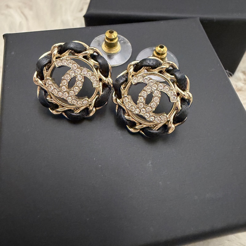 Chanel 皮穿鏈水鑽耳環-13