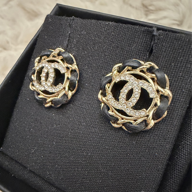 Chanel 皮穿鏈水鑽耳環-14