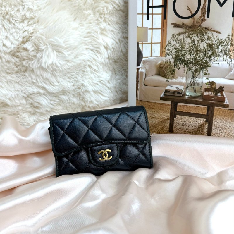Chanel CLASSIC FLAP 黑色 菱格紋 羊皮 小號 雙C金扣-0