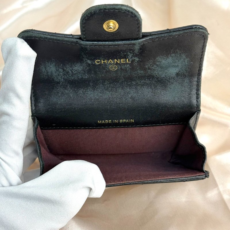 Chanel CLASSIC FLAP 黑色 菱格紋 羊皮 小號 雙C金扣-6