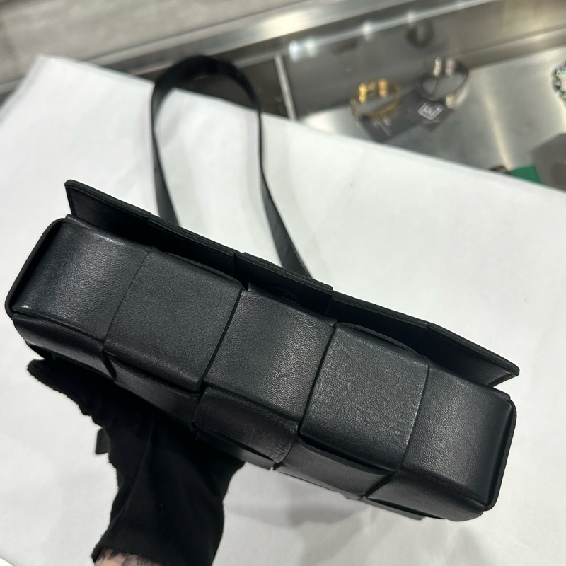 超便宜🌟Bottega Veneta BV Cassette 郵差包 ｜Classic Trend CT精品｜台北東區實體-4