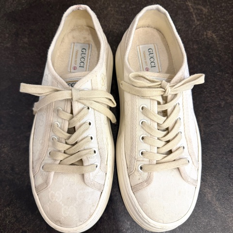 gucci米色滿版logo帆布鞋