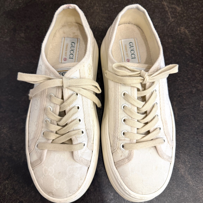gucci米色滿版logo帆布鞋-0