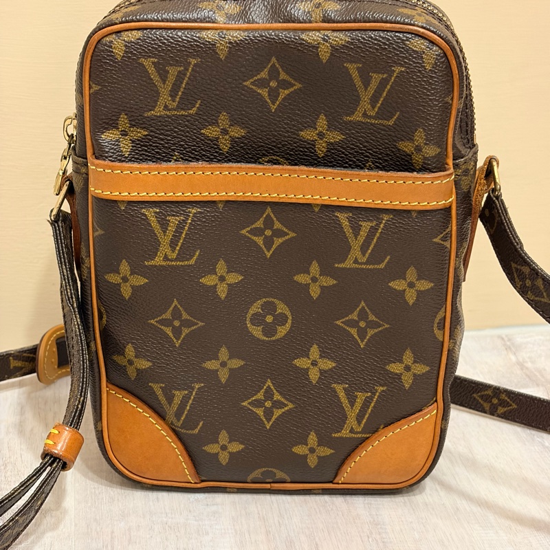 LV 相機包-7