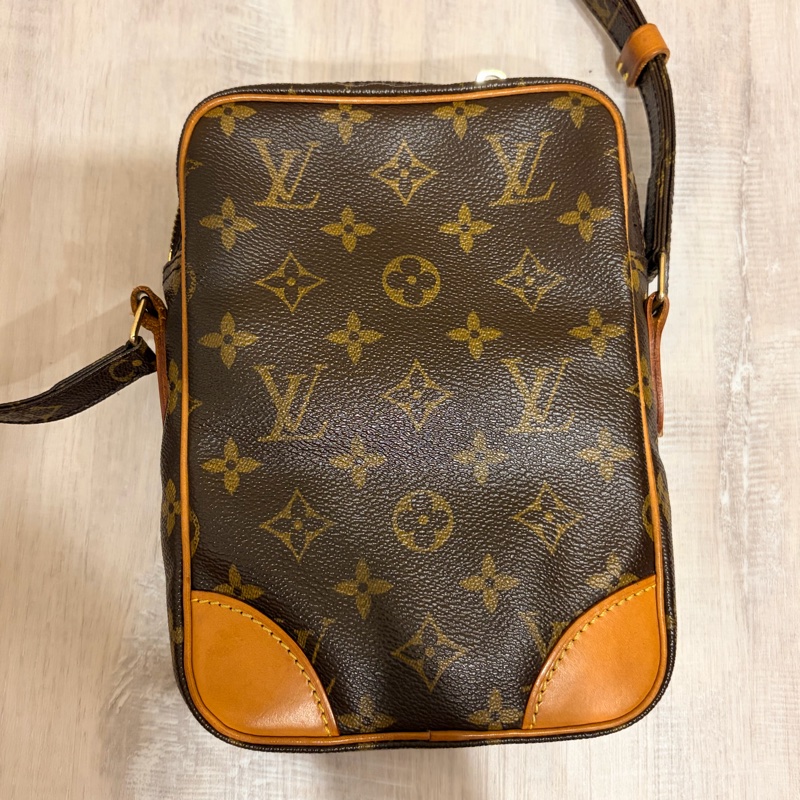 LV 相機包-8