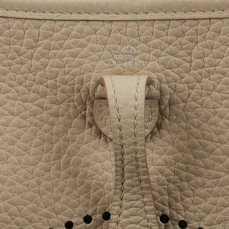 KÉSH 凱仕國際精品【高級奶茶色、日常百搭首選】HERMÈS Evelyne Mini TPM 愛馬仕奶茶色銀釦依芙琳斜背包|B 刻 2023 年-6