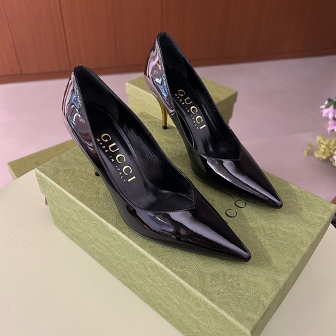 未使用 Gucci 古馳 尖頭高跟鞋 36.5碼  附件：盒