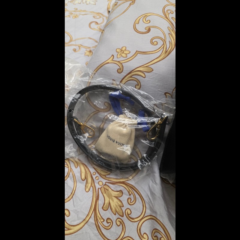 Louis Vuitton LV City Steamer 珍稀蟒蛇皮拼接手提包-4