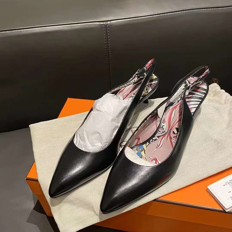 未使用Hermes 黑色低跟小皮鞋 38碼 鴛鴦內襯 塵袋+盒-1