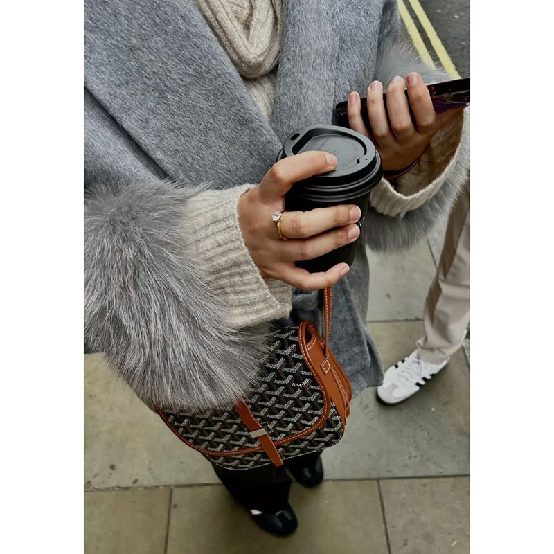 KÉSH 凱仕國際精品【GOYARD 熱門郵差包】Belvedere PM 黑棕斜背包|戈雅經典郵差包|Goyardine 帆布|法國製造|男女適用-1