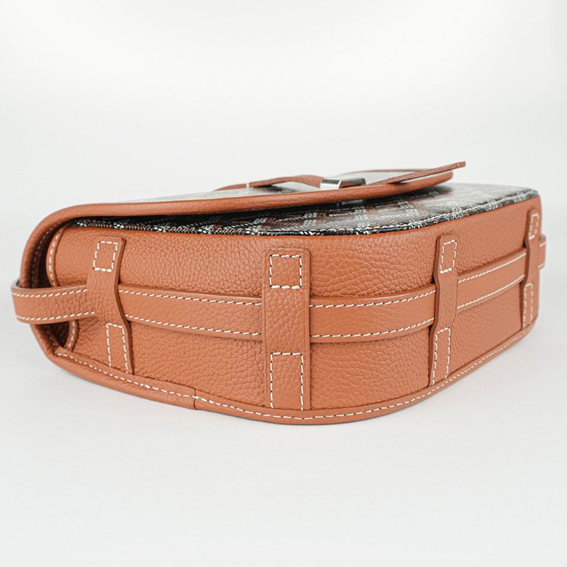 KÉSH 凱仕國際精品【GOYARD 熱門郵差包】Belvedere PM 黑棕斜背包|戈雅經典郵差包|Goyardine 帆布|法國製造|男女適用-10