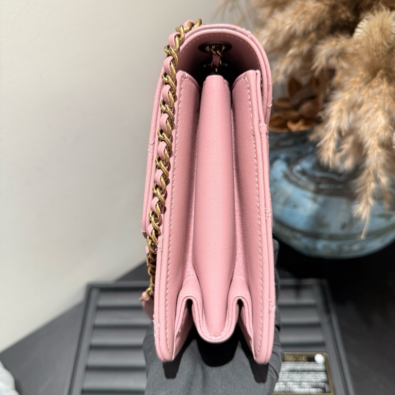 Chanel 16p深粉色羊皮lock口蓋包 附件：22開保卡  🈚附件-3