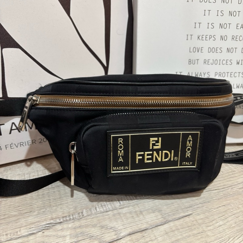 Fendi “ROMA AMOR” 胸口包/腰包-5