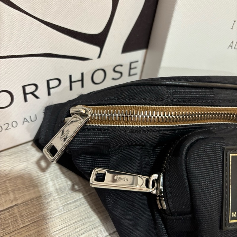 Fendi “ROMA AMOR” 胸口包/腰包-9