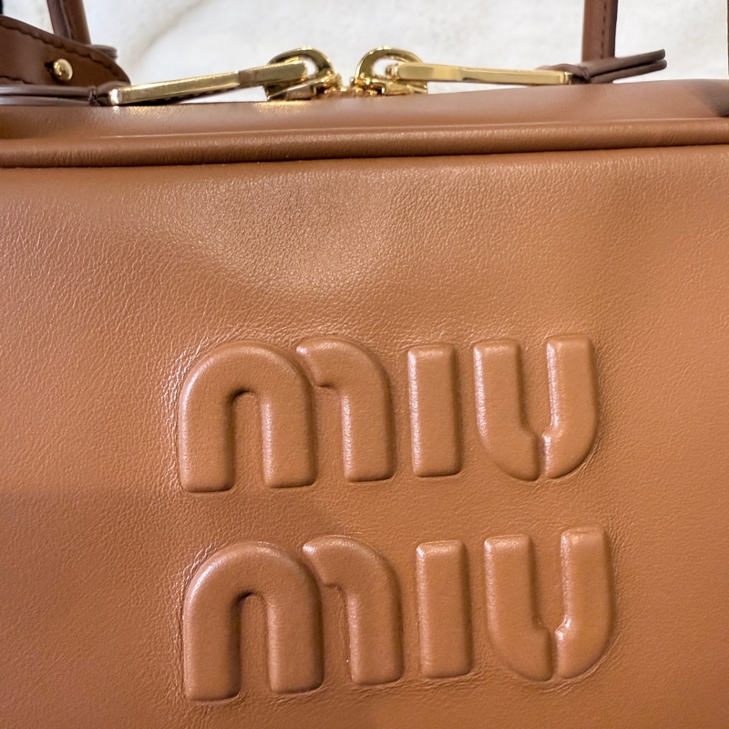 近全新✨MIU MIU✨5BB172 Beau 皮革手提包學院風肩背包 櫃上115000-7