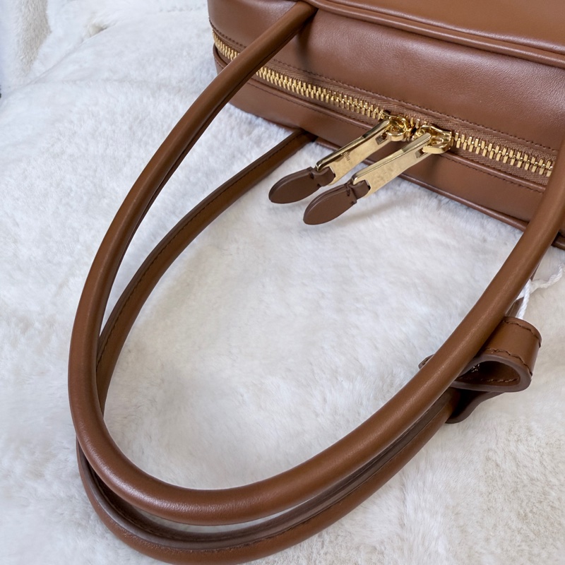 近全新✨MIU MIU✨5BB172 Beau 皮革手提包學院風肩背包 櫃上115000-13