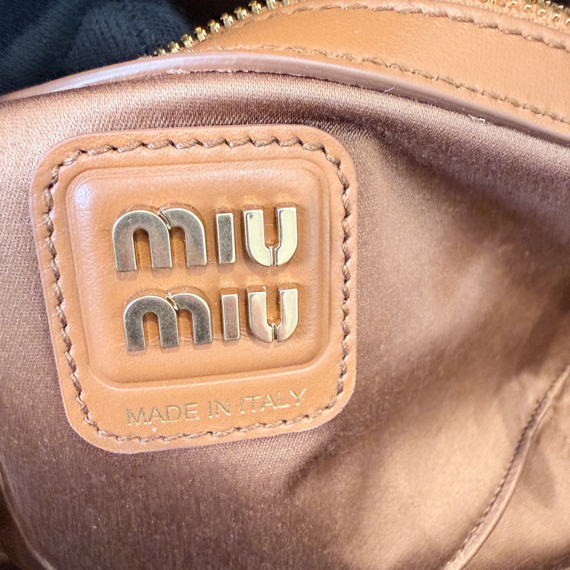 近全新✨MIU MIU✨5BB172 Beau 皮革手提包學院風肩背包 櫃上115000-31