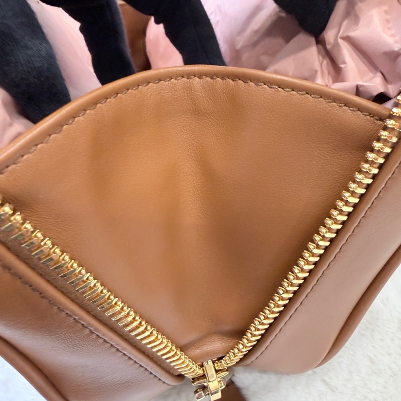 近全新✨MIU MIU✨5BB172 Beau 皮革手提包學院風肩背包 櫃上115000-32