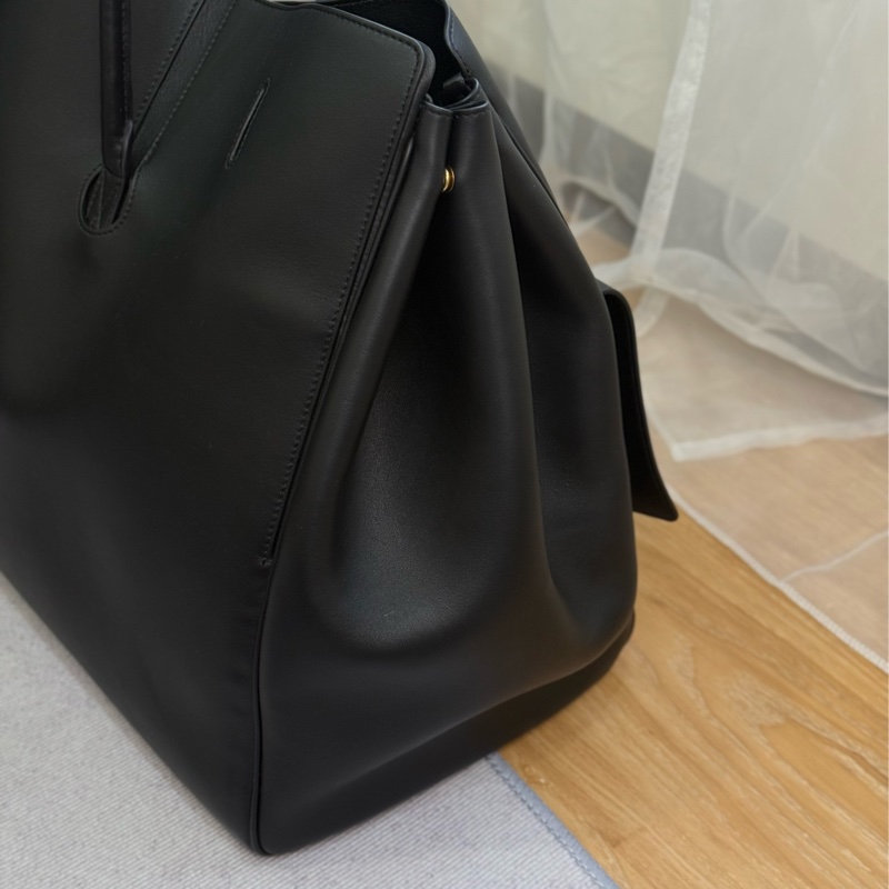 全新 BALENCIAGA 黑金 belair carryall 機場包 大號 台灣專櫃購入25萬-2