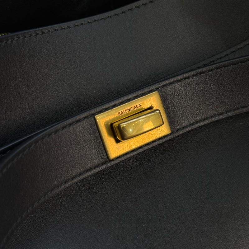 全新 BALENCIAGA 黑金 belair carryall 機場包 大號 台灣專櫃購入25萬-6