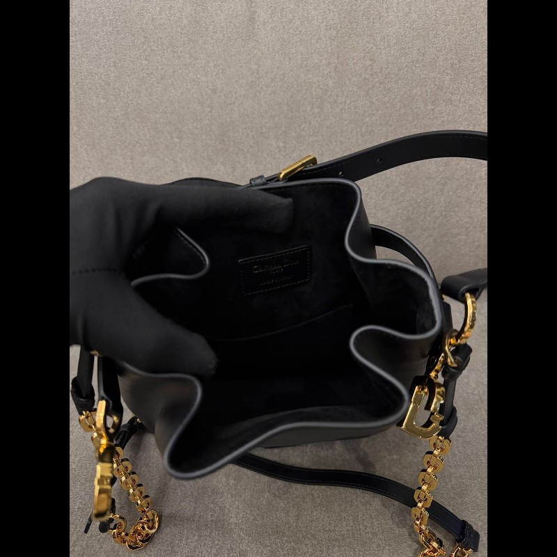 Dior C'est Dior 水桶包-12