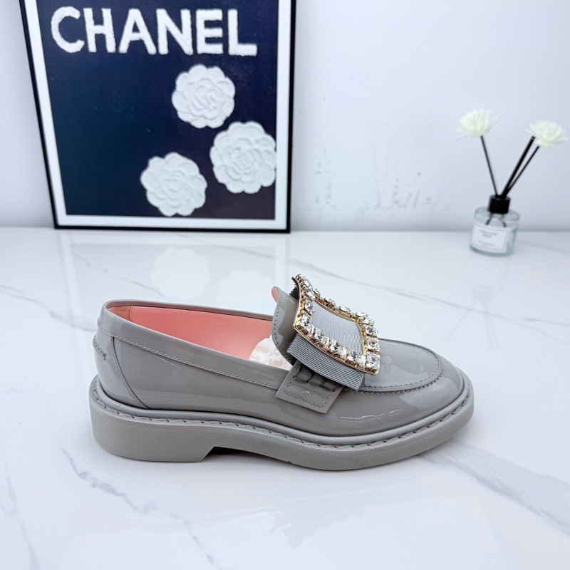 Roger Vivier 灰色鑽扣漆皮樂福鞋 35碼🧡-4