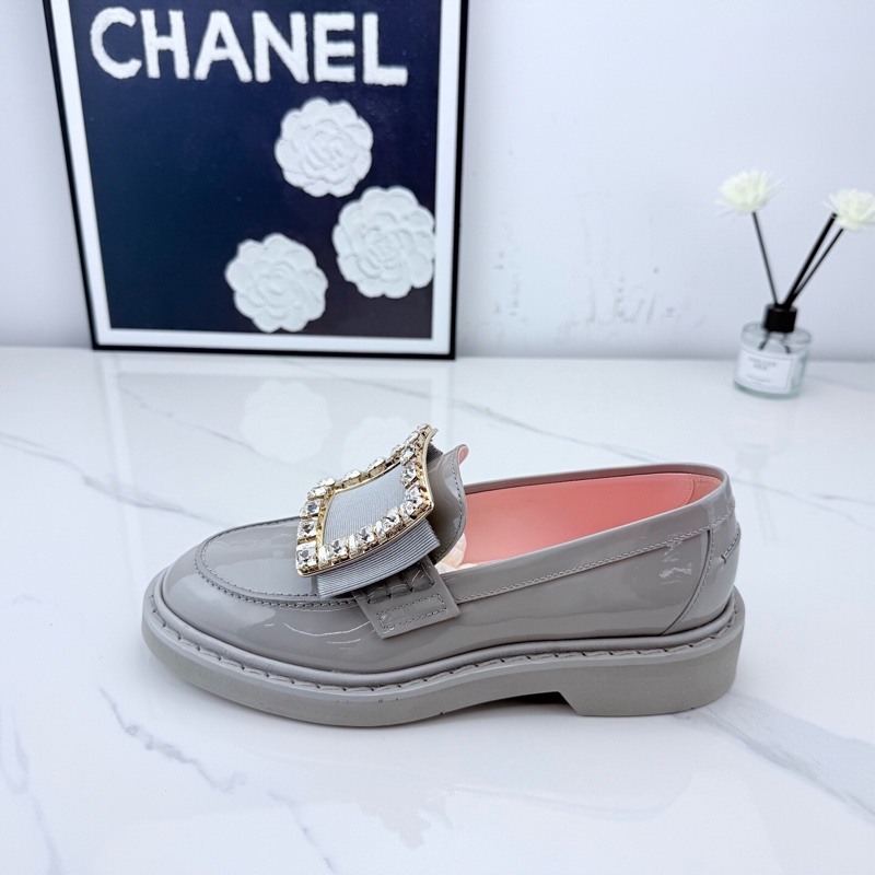 Roger Vivier 灰色鑽扣漆皮樂福鞋 35碼🧡-6