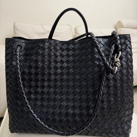 Bottega Veneta 大號 large Andiamo 黑色羊皮編織大包