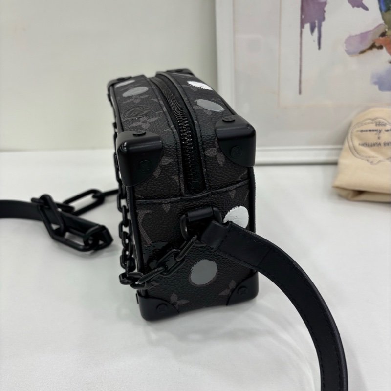 LV路易威登 x 草間彌生聯名 Soft Trunk 盒子包 黑色波點款 copy單 尺寸18*12cm 晶片款 男女都能背-3