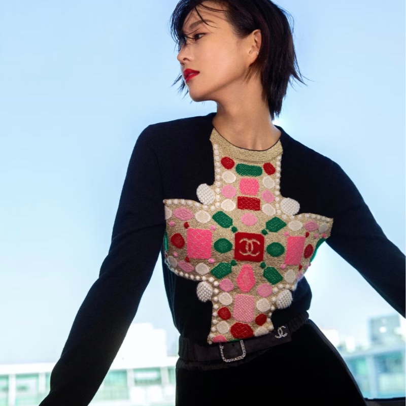 Chanel 2020秋冬彩色十字刺繡羊絨毛衣-1