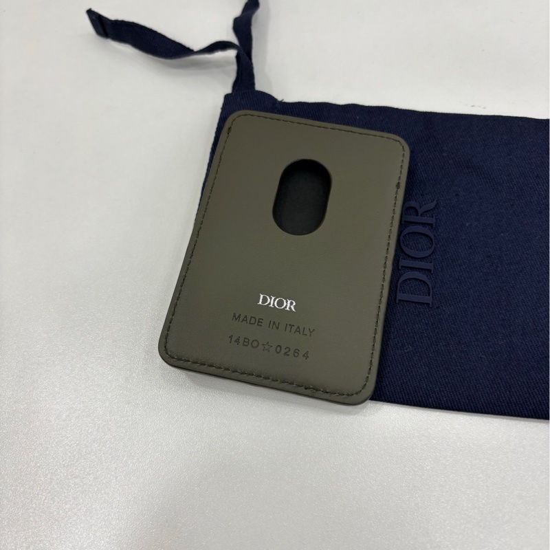 Dior迪奧磁吸卡包，卡夾，全新可以貼在手機背面-3
