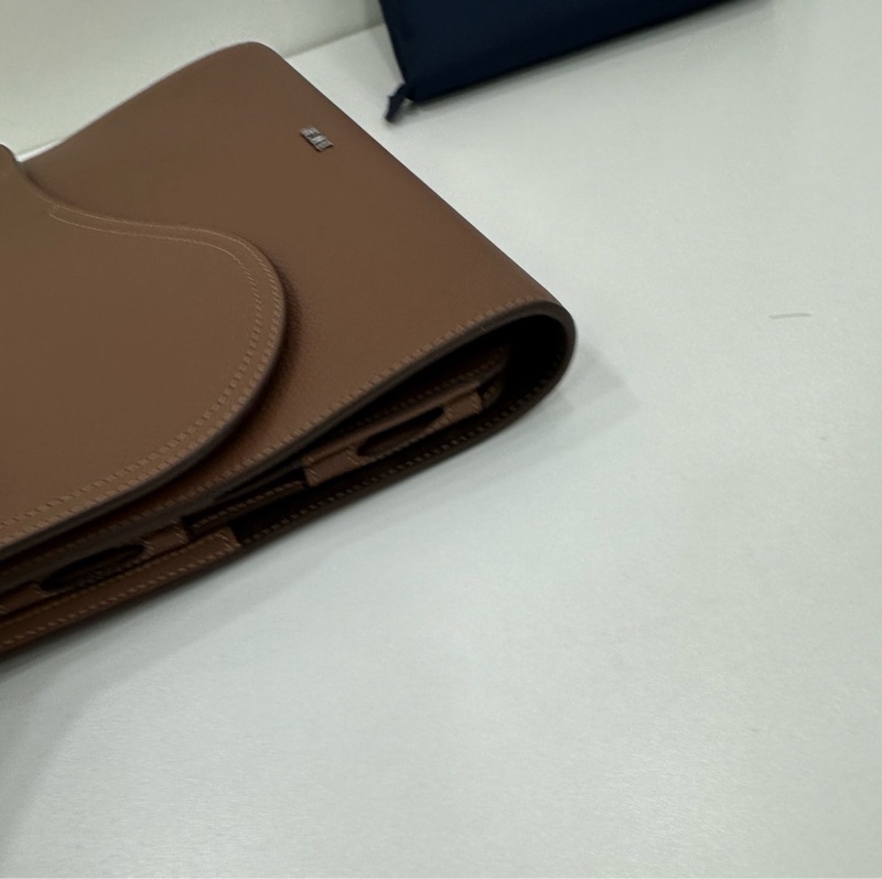 Dior 全皮Ipad 外殼保護套-7