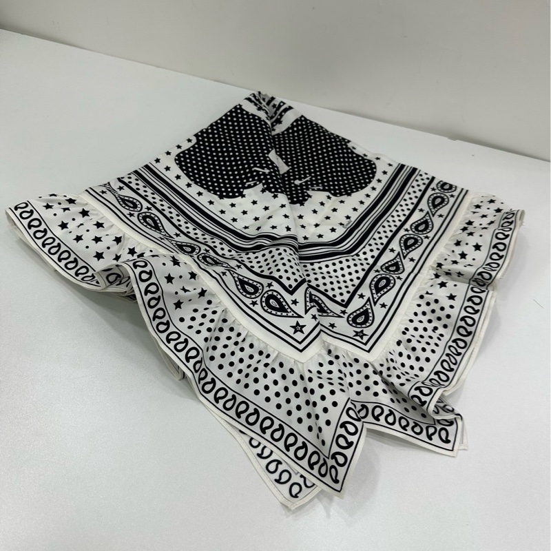 Hermes 愛馬仕限定版荷葉邊方巾，黑白波點星星圖案，全新-2