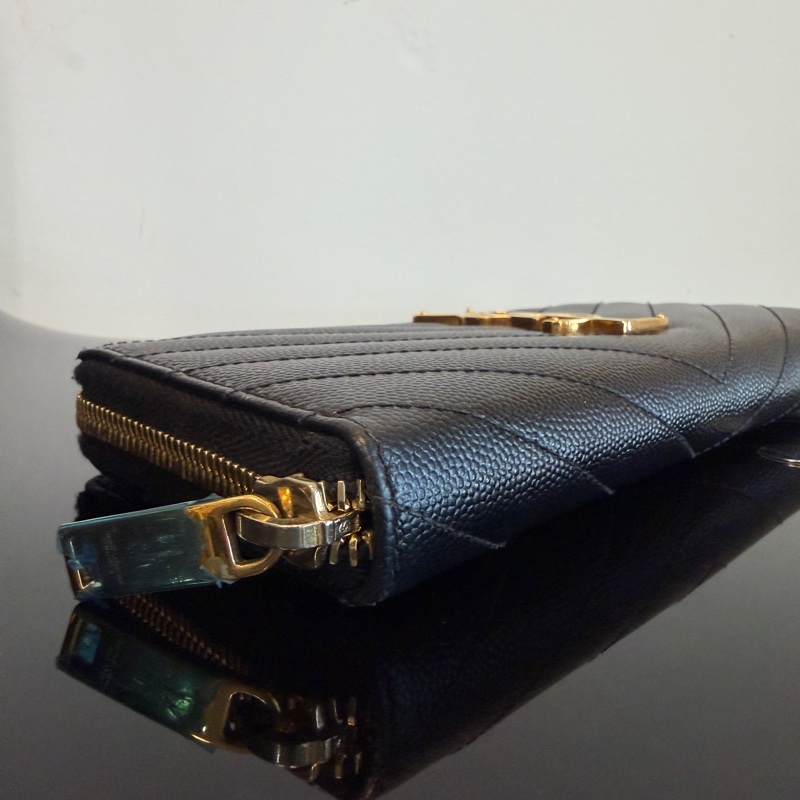 YSL 黑魚子醬牛皮金釦ㄇ拉12卡長夾-5