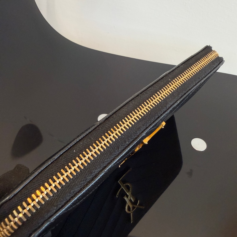 YSL 黑魚子醬牛皮金釦ㄇ拉12卡長夾-8